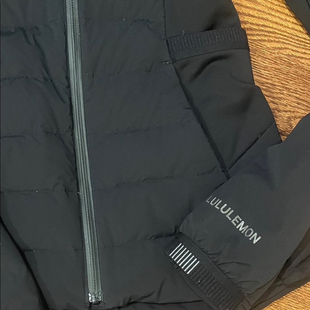 lululemon Down for it All Jacket with Hood black size 2 - Picture 3 of 5